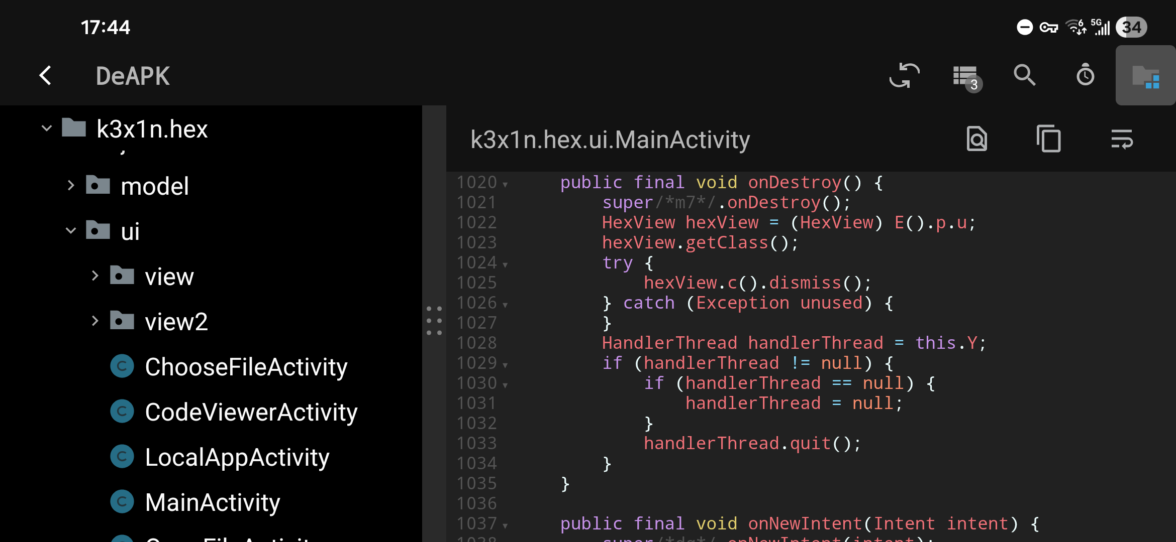 DeApk Java code decompilation view